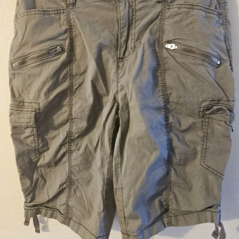 Naturals Reflections Womans Bermuda Shorts Size 6 - Picture 3 of 16